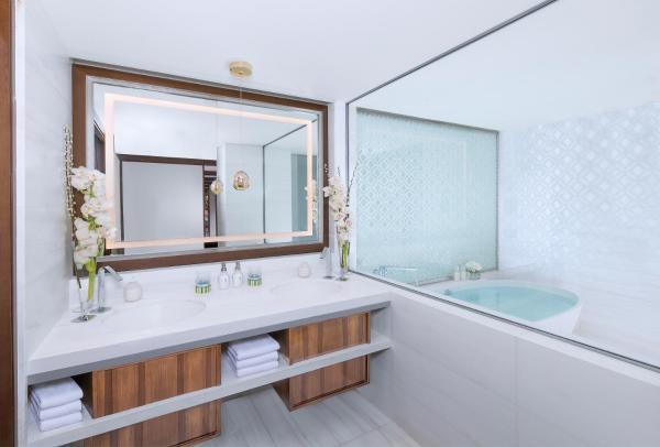 Room image 2